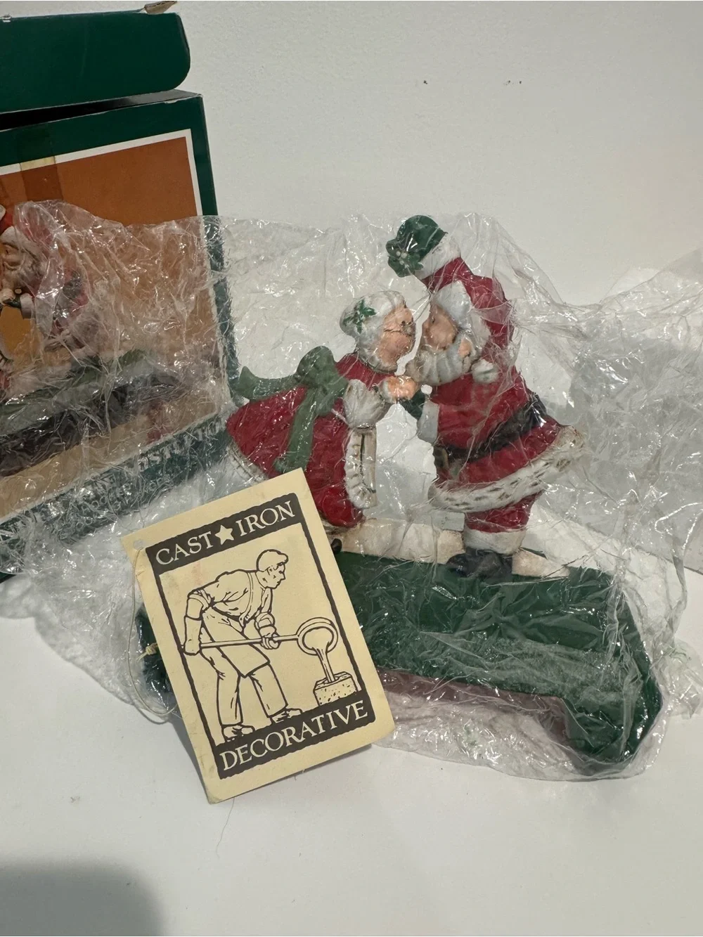 Midwest Santa Mrs Claus Kissing Cast Iron Christmas Double Stocking Holder